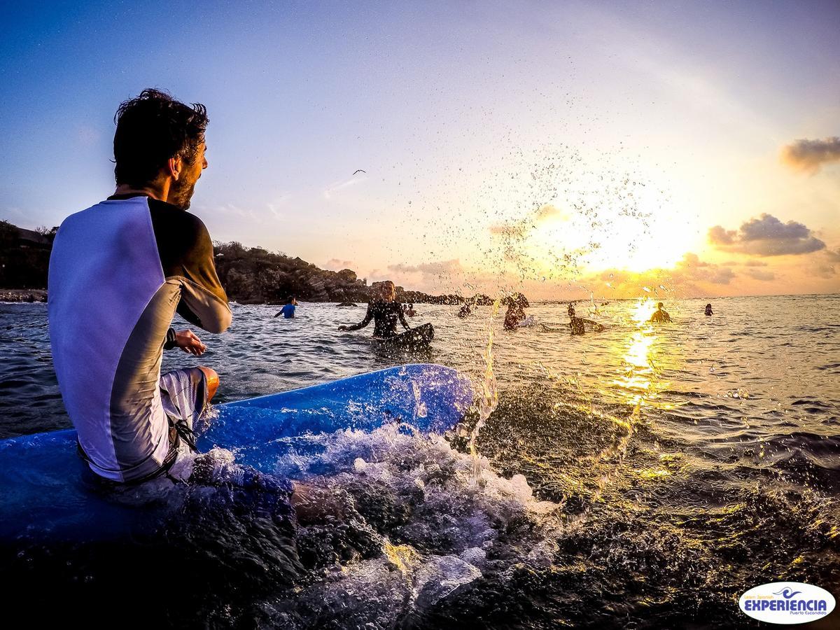הוסטל Brisas de Zicatela Experiencia Surf Camp מראה חיצוני תמונה